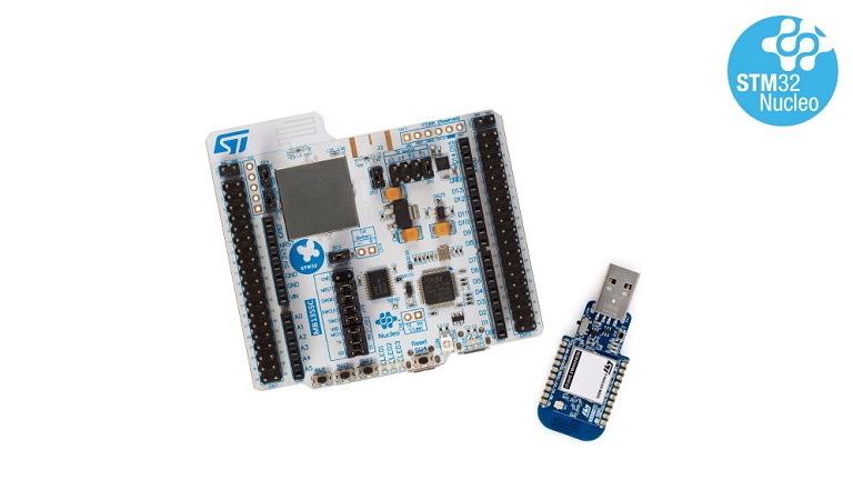 STMicroelectronics P-NUCLEO-WB55 - top side of the board and the USB